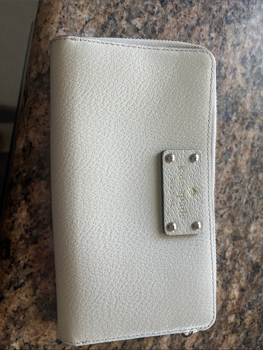 Authentic Kate  spade Ivory Leather Zip Wallet